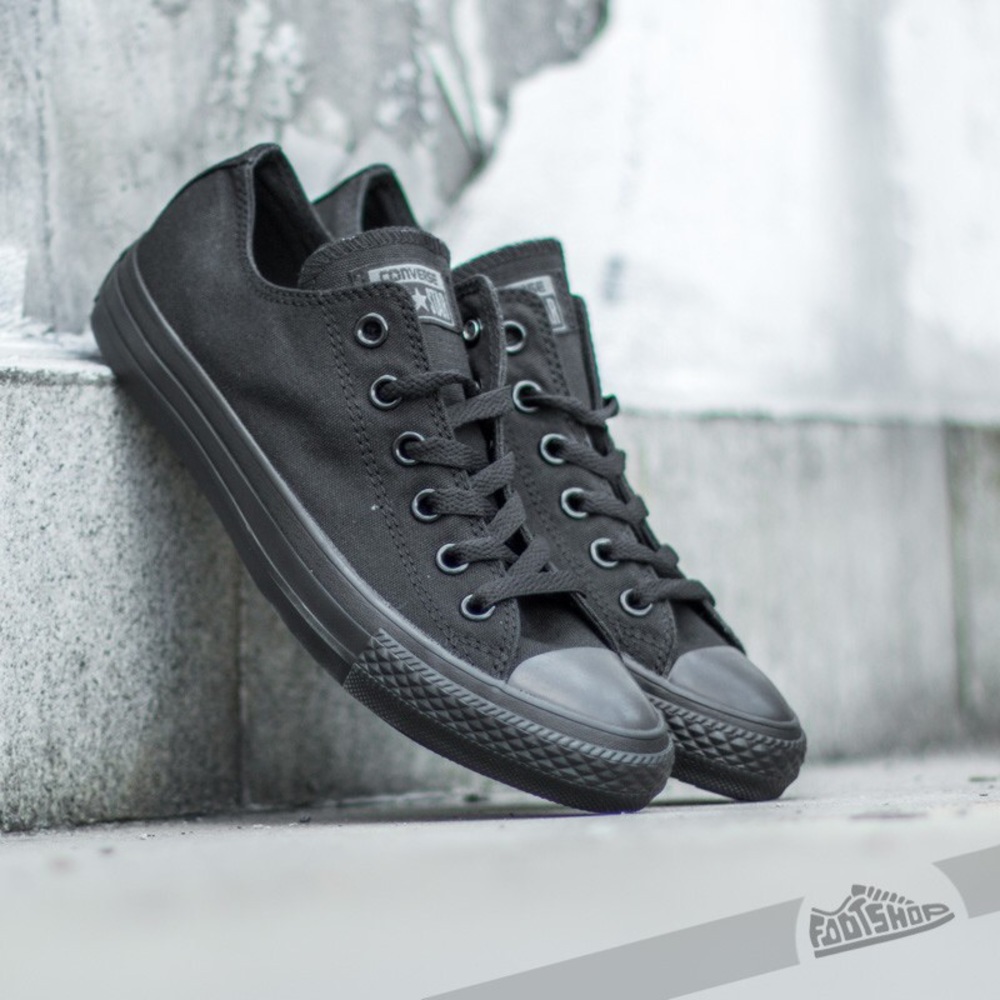 Converse Low Tops